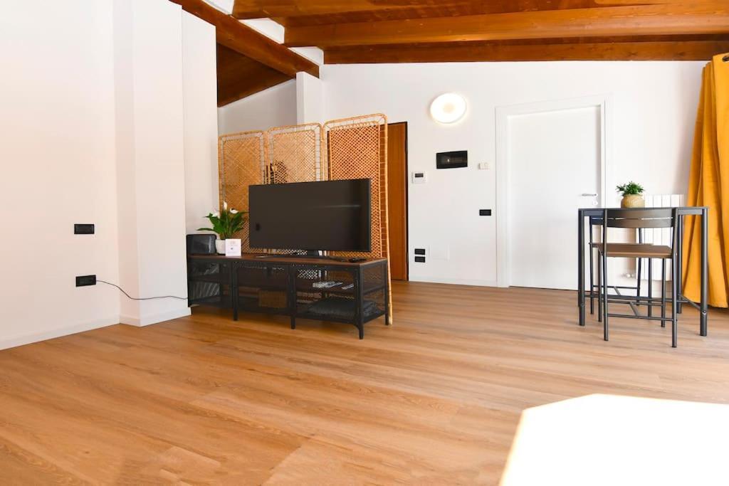 Apartamento Bocconi Fond Prada Ieo Spettacolare Attico Con Terrazzo Milán Exterior foto