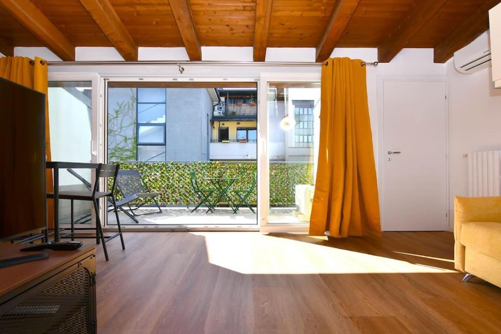 Apartamento Bocconi Fond Prada Ieo Spettacolare Attico Con Terrazzo Milán Exterior foto